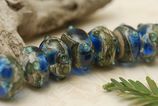 10406501 - Seven Deep Blue Ocean Rondelle Beads