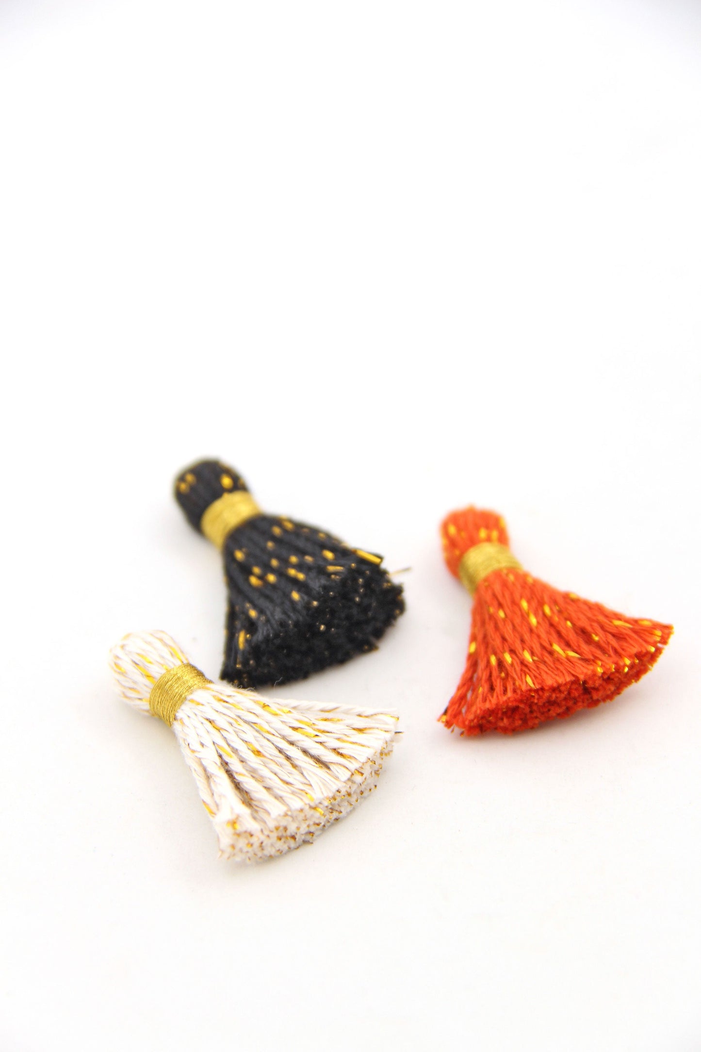 Halloween: Cotton & Sparkly Tinsel Tassels, 1.25" Orange & Black Fringe Pendants