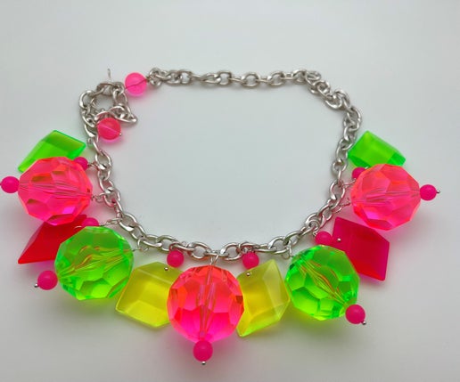 Faceted 32mm Neon Pink
