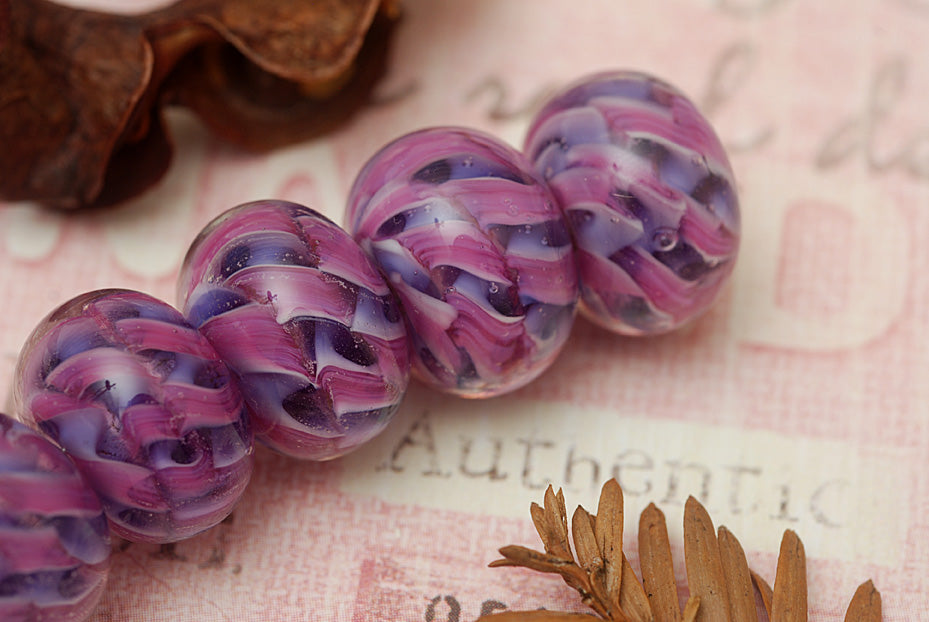 10109121 - Six Mulberry Hard Candy Rondelle Beads
