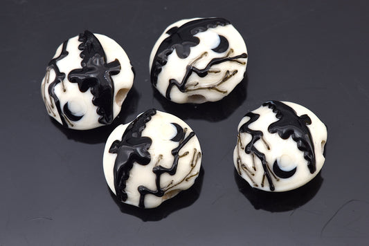 10306412 - Four Flying Raven Lentil Beads