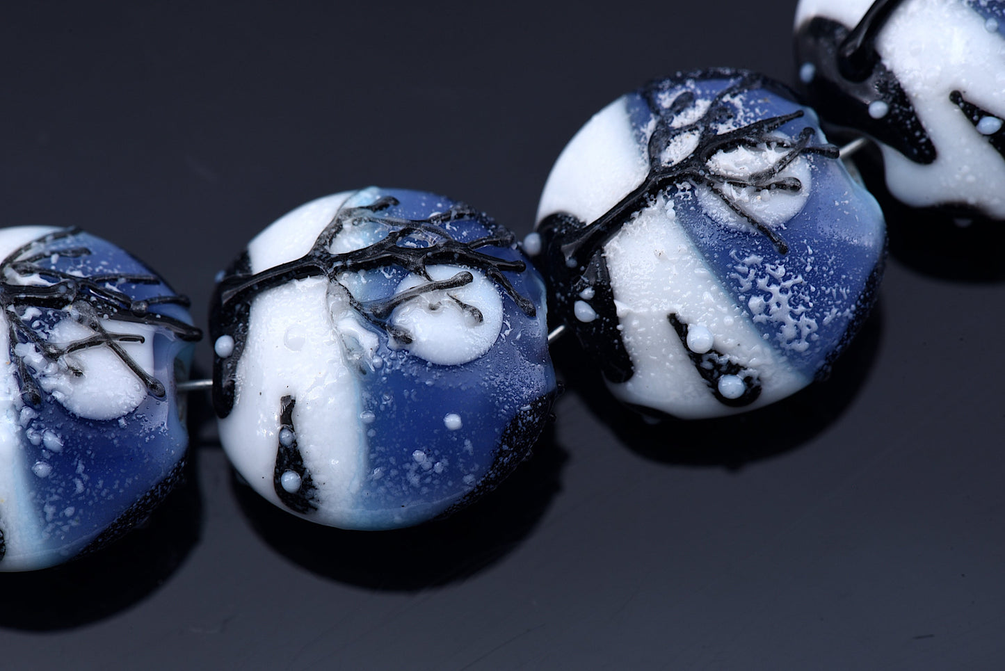 10415912 - Four Snow Night Lentil Beads