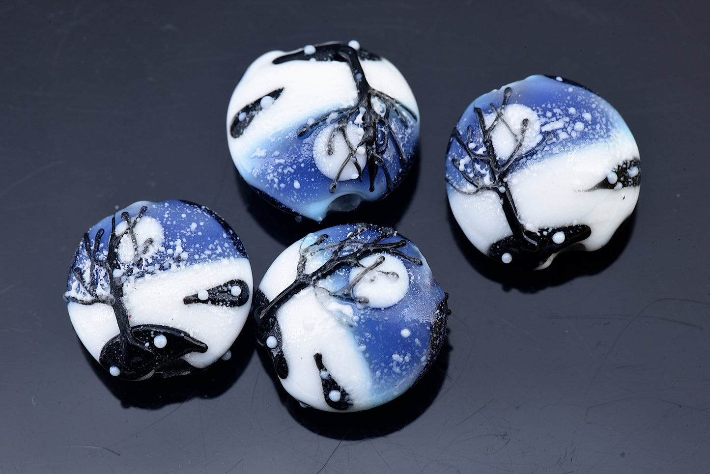 10415912 - Four Snow Night Lentil Beads