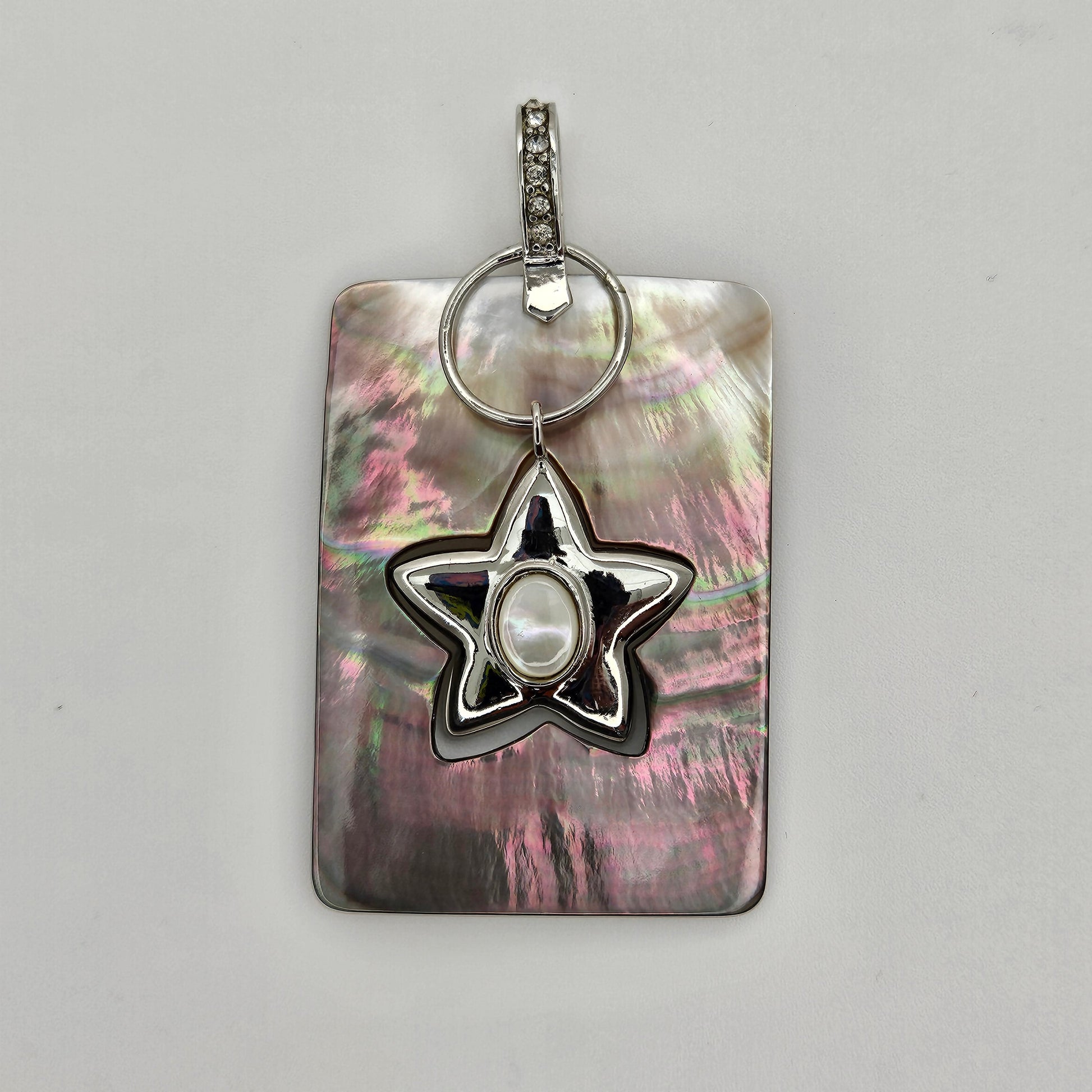 Star-shaped pendant