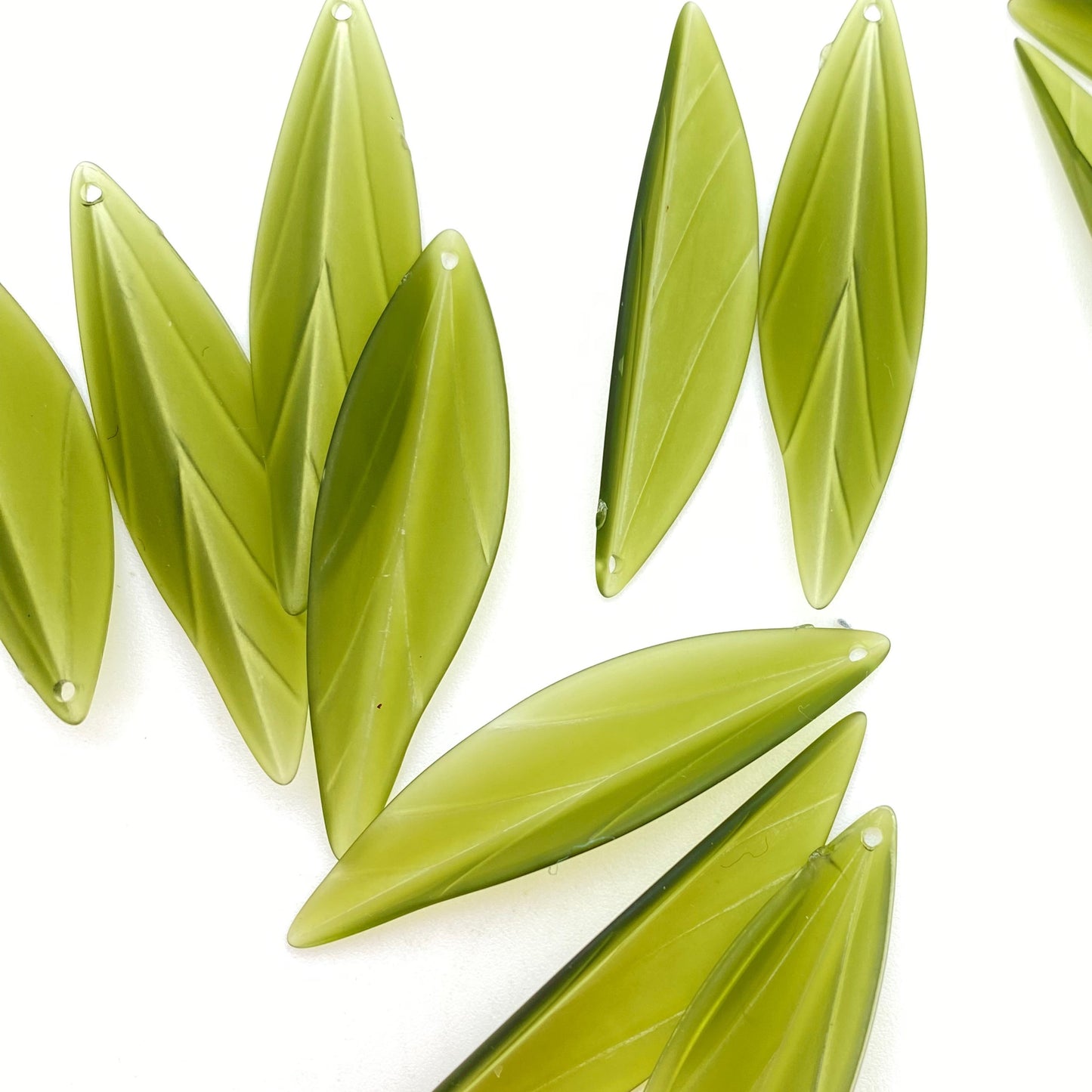 Leaves Drop 50mm Olive Matte