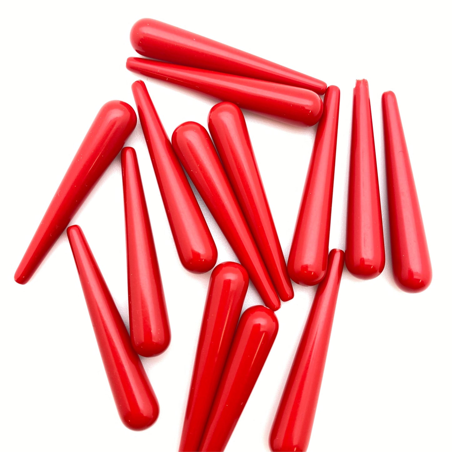 Long Tear Drop 38x7mm Red