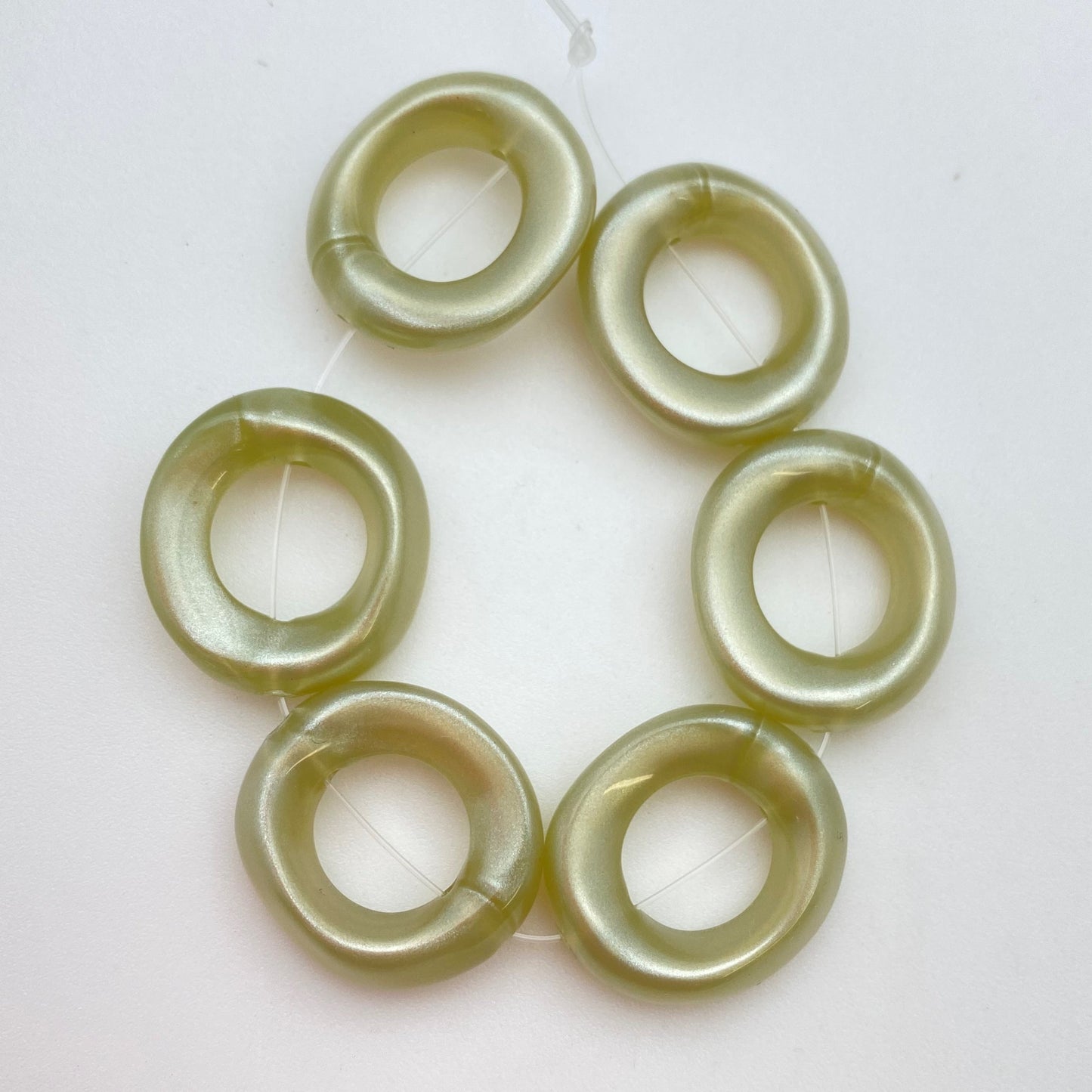 Ring Bead 22mm Sage Pearl