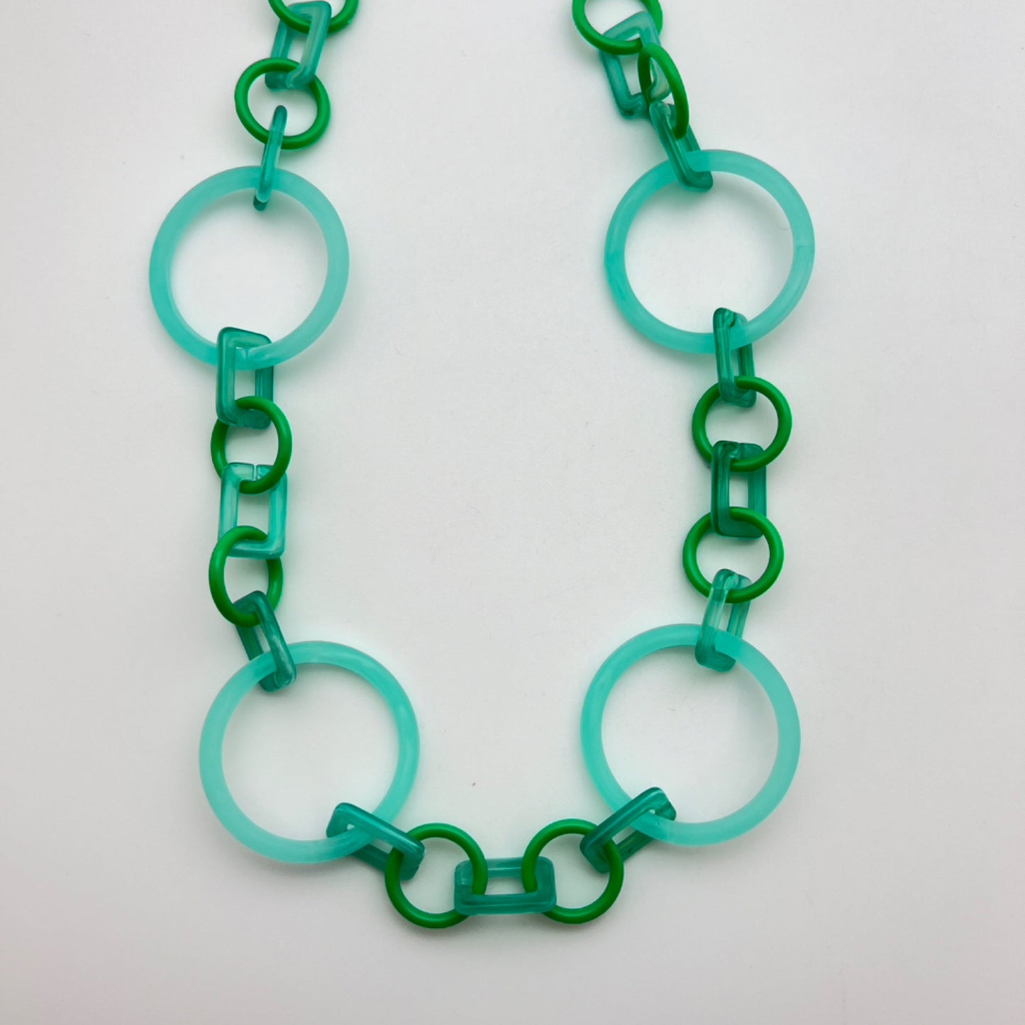 Resin Chain link Mint 15"x38mm