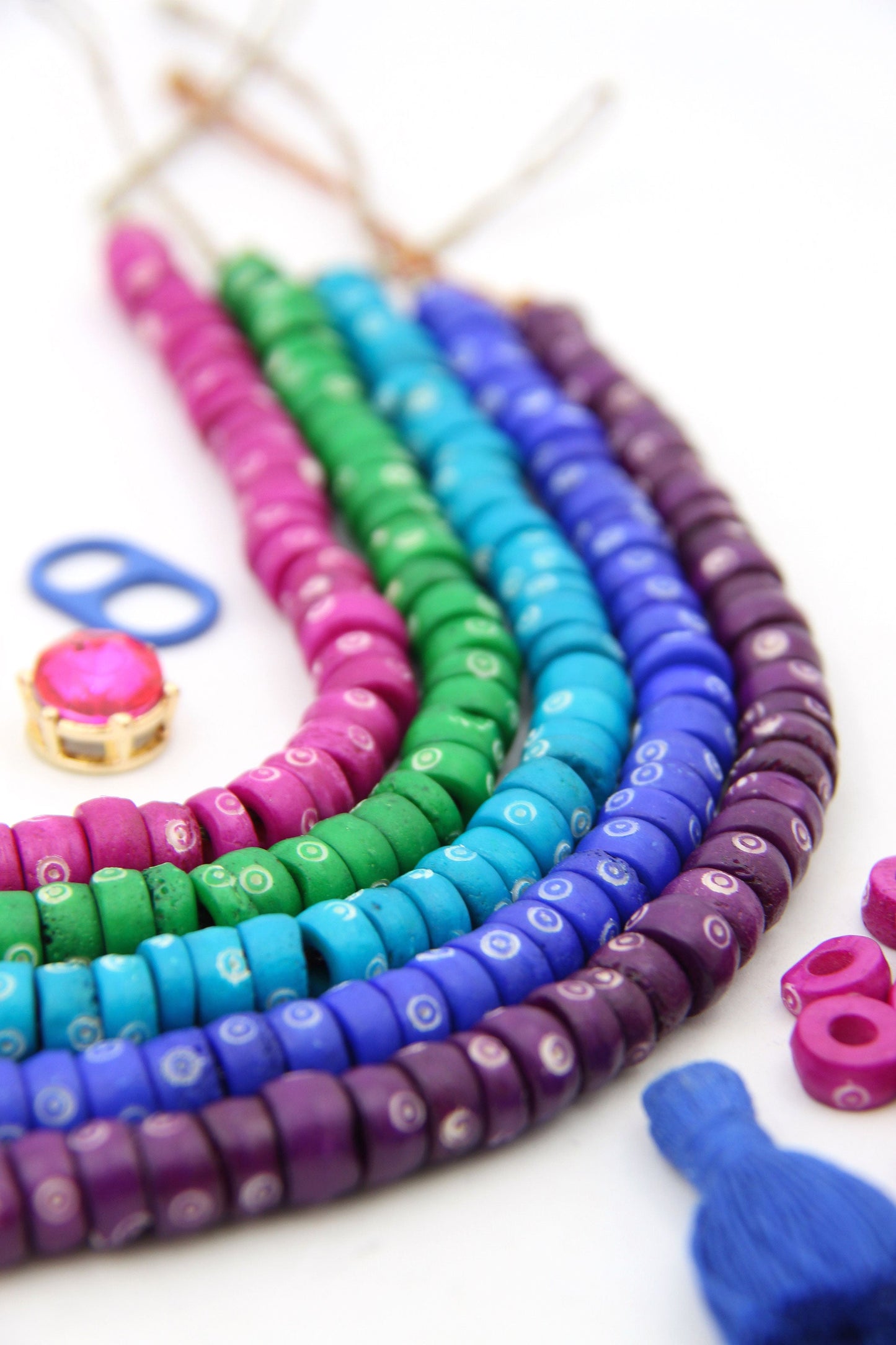 Bold & Bright Rondelle Bone Beads: Bullseye Hand Carved Pattern, 9x5mm, 40 beads