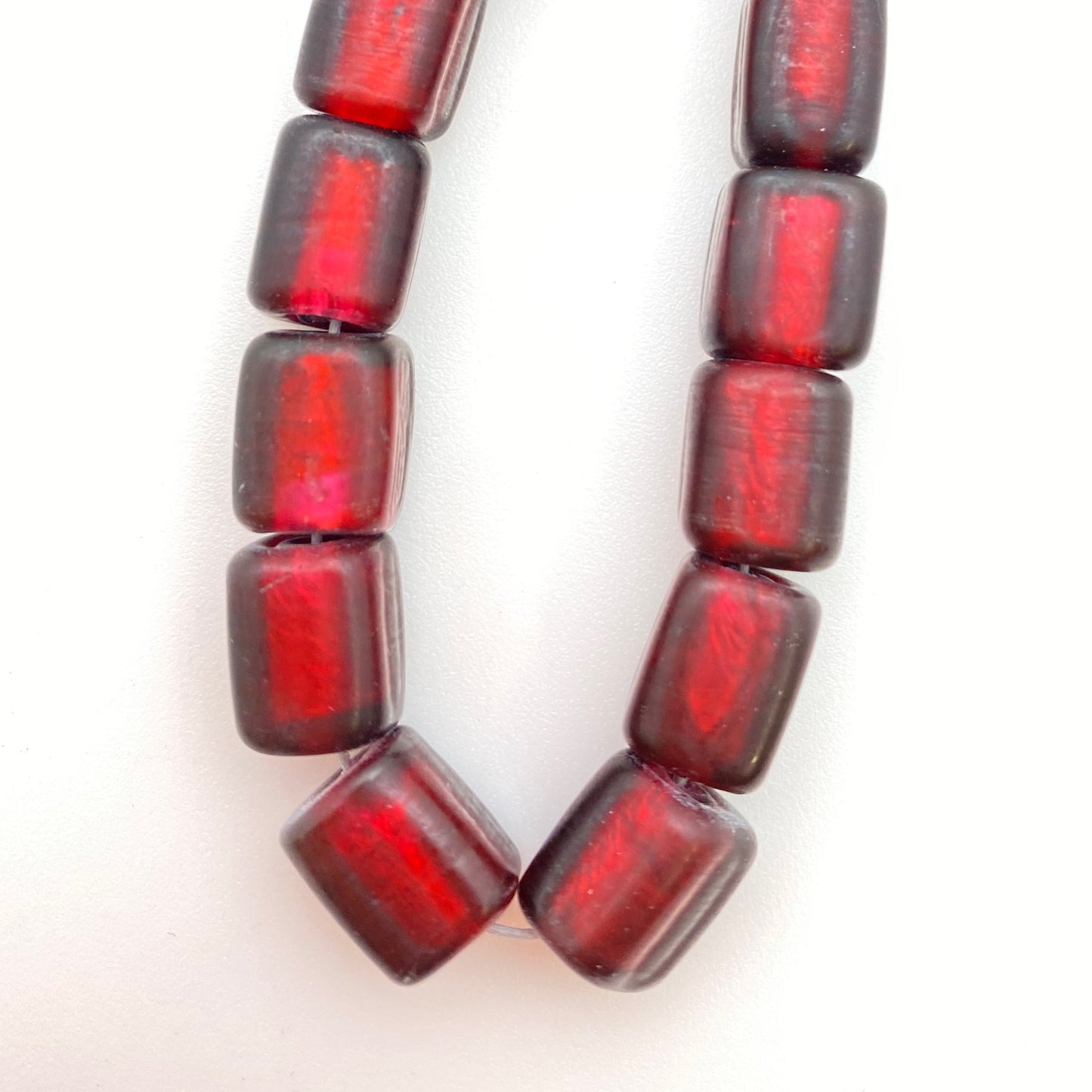 Cube 10mm Garnet - YAYIN