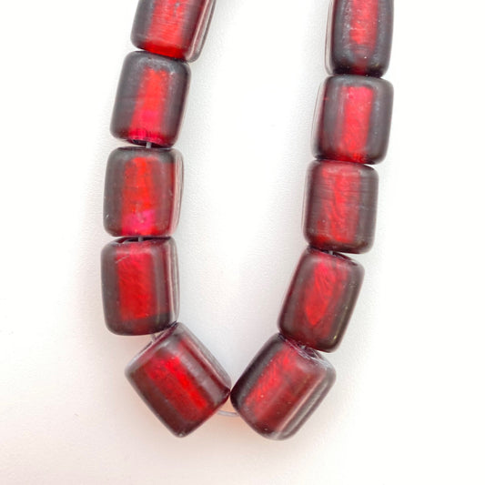 Cube 10mm Garnet - YAYIN