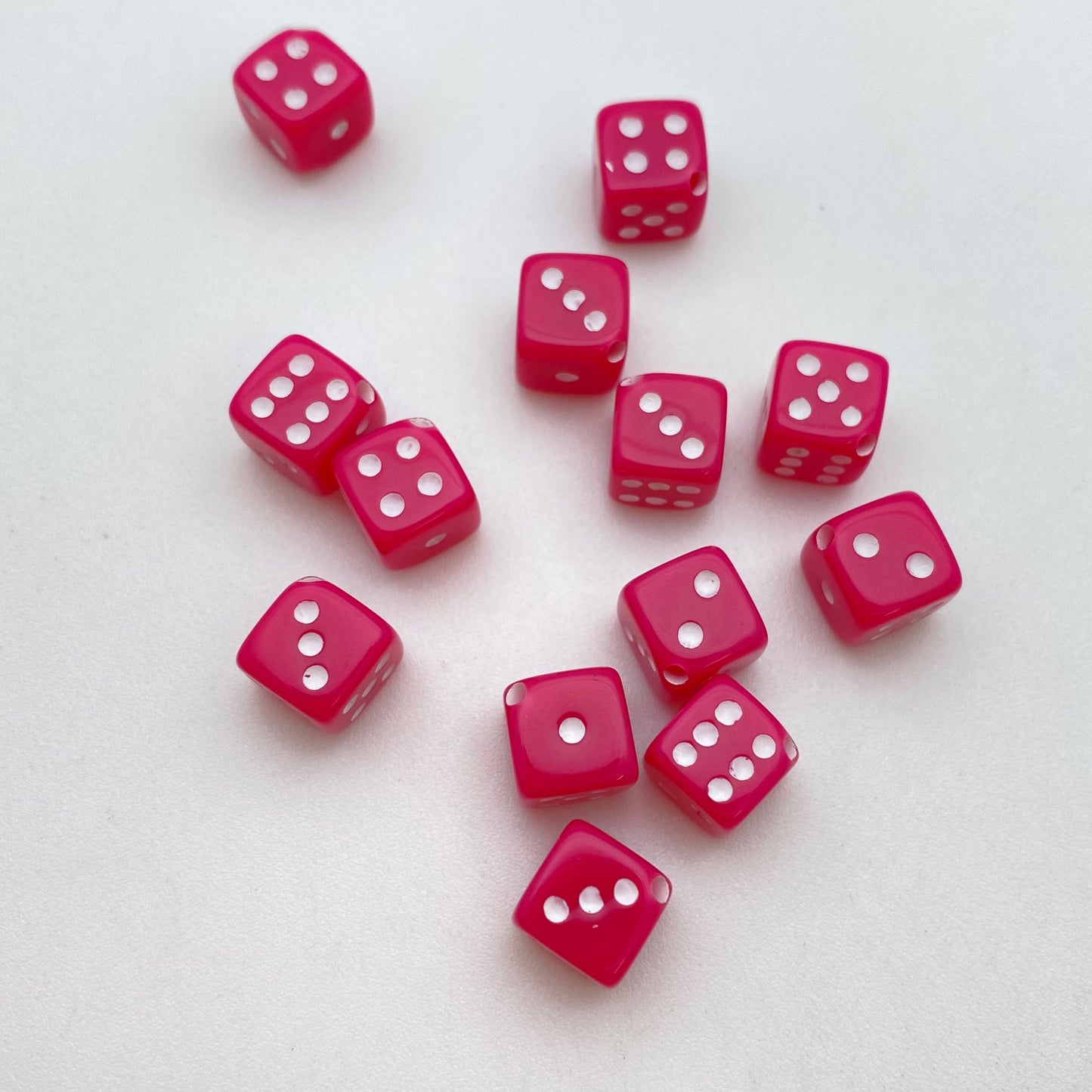 Dice Beads 9mm Fuchsia