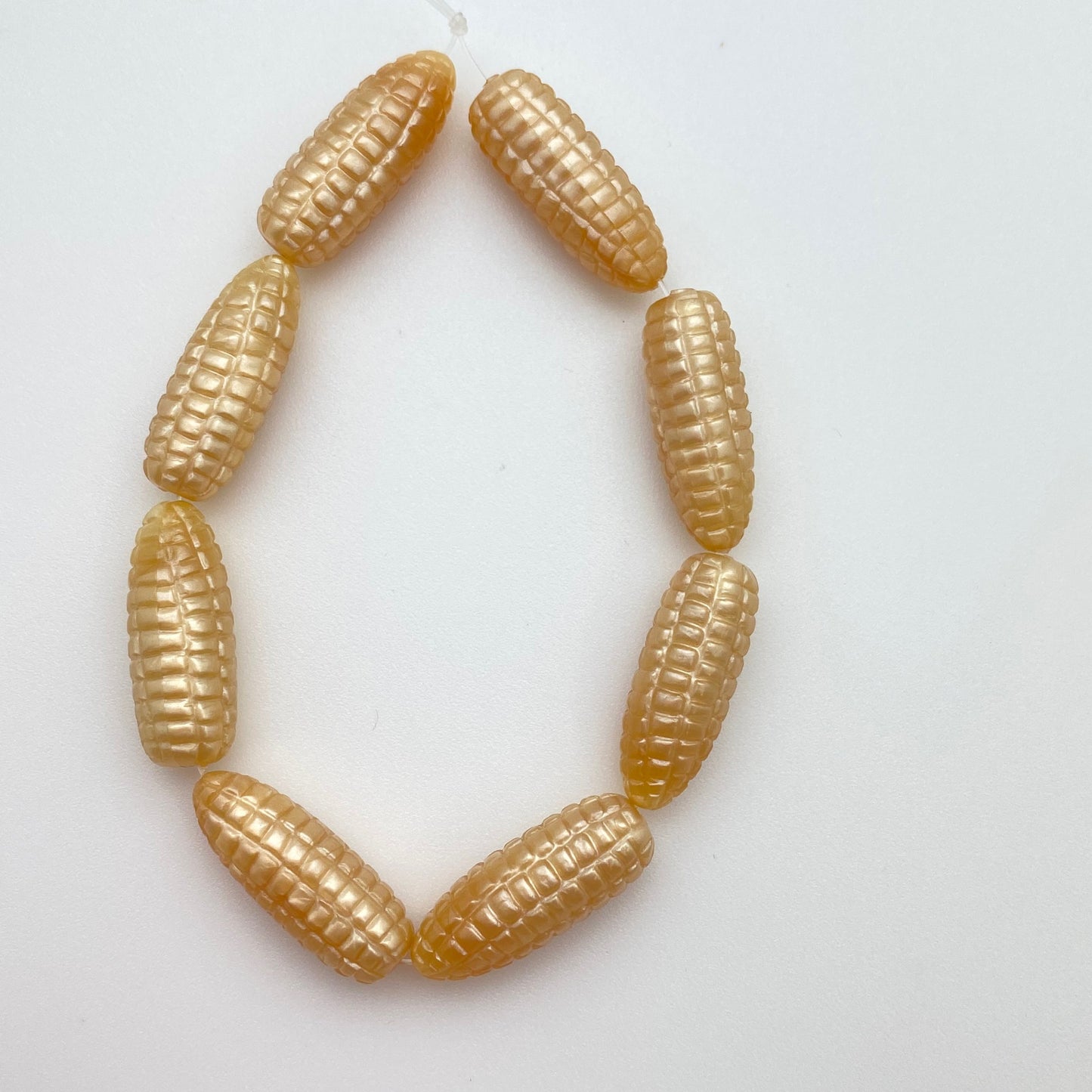 Corn 22x9mm Ivory Pearl