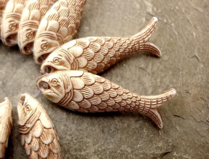Fish Drop 48mm Ivory w/gold