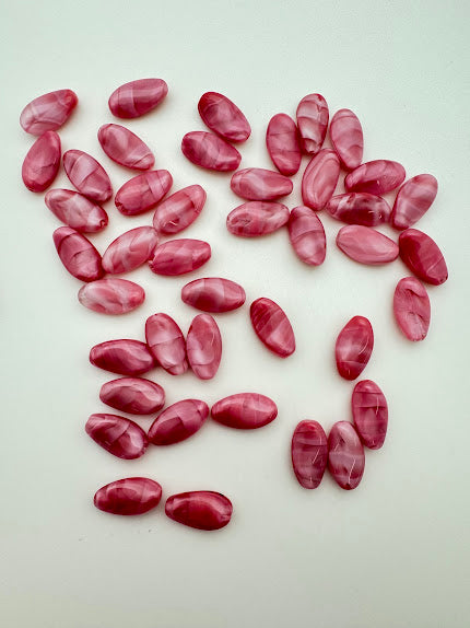 Vintage Glass Twist Oval 20x12mm Pink