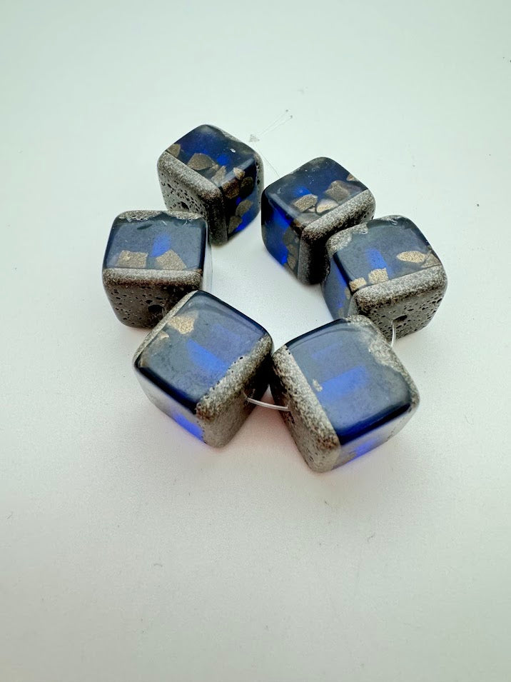 Layered Cube 16mm Cobalt
