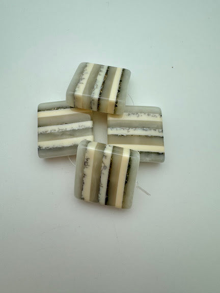 Layered Square 25mm Shell