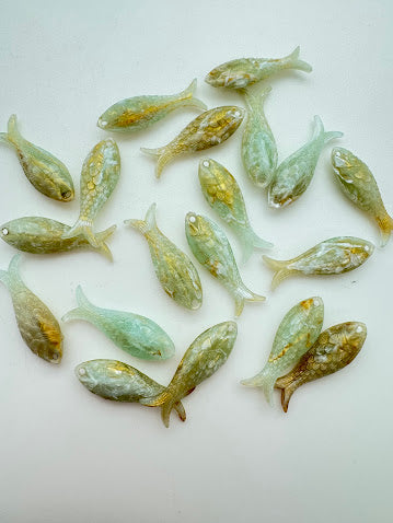 Fish Drop 27mm Golden Sage