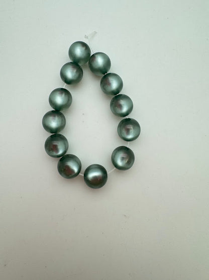 Round 10mm Moonglow Pewter