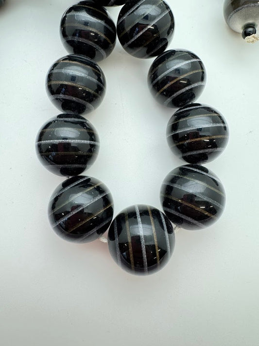 Layered Round Jet with metallics