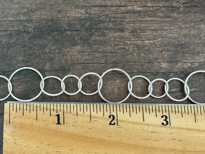 18mm Silver Matte Twisted Circle Chain