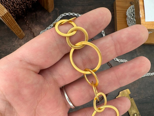 22mm Gold Matte Circle Chain