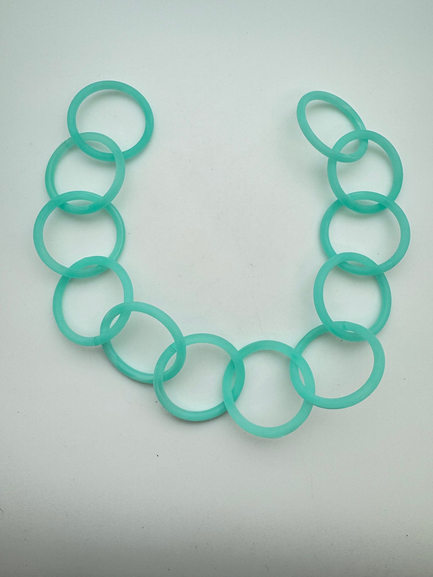 Resin Chain Link 14"x37mm Mint Matte