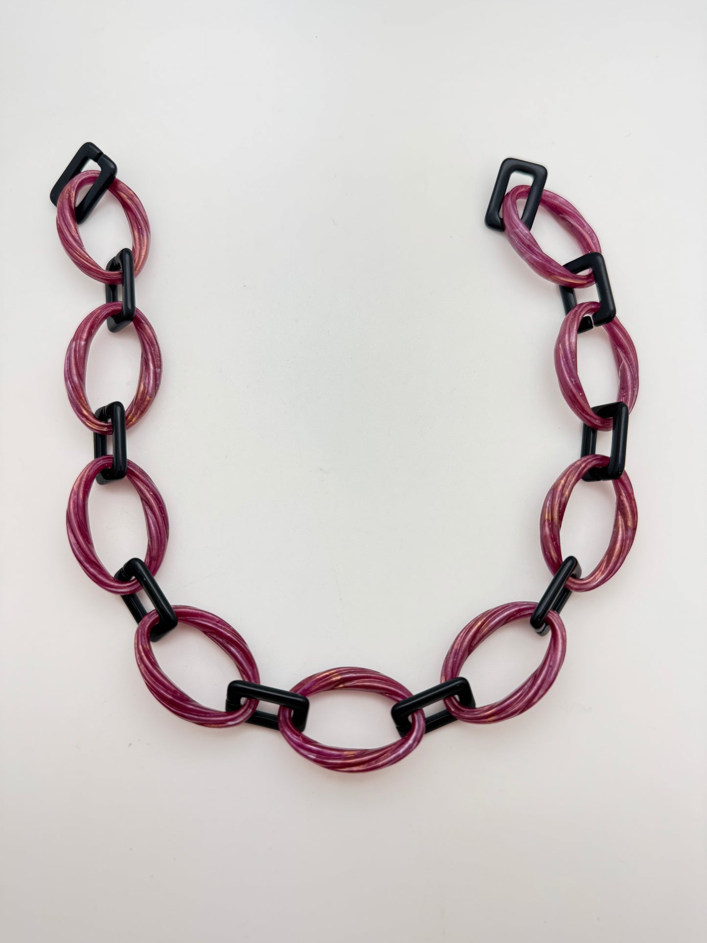 Resin Chain Link 13"x20mm Jet/Plum