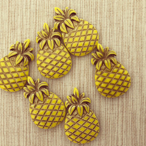 Pineapple Drops 30x18mm Yellow/Gold