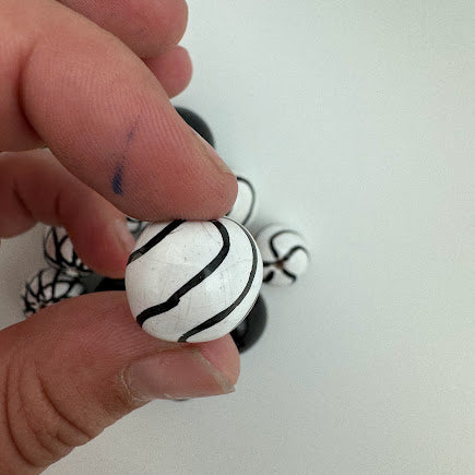 Kazuri Bead 14mm Round - Black & White