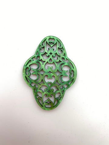 Filigree Quatrefoil 60x44mm Emerald