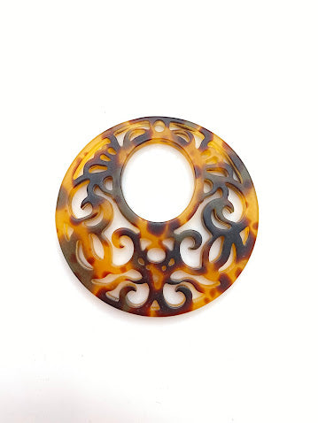 Filigree Circle 2.5” Tortoise