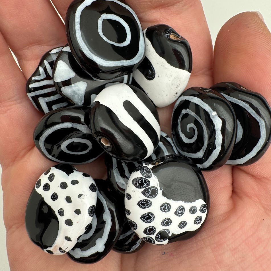 Kazuri Bead Pitapat - 21mm Lentil - Blacks & Whites