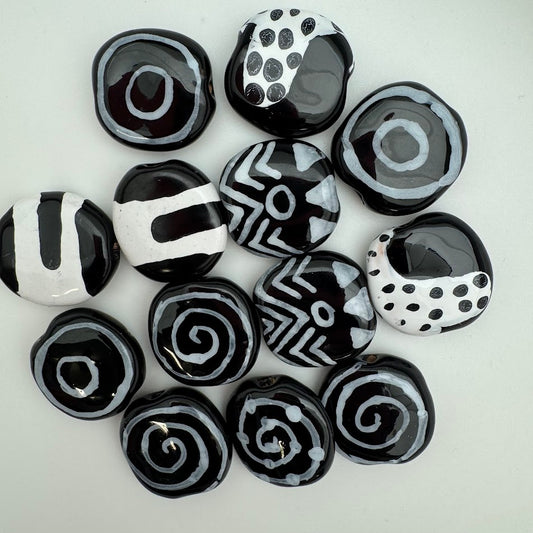 Kazuri Bead Pitapat - 21mm Lentil - Blacks & Whites
