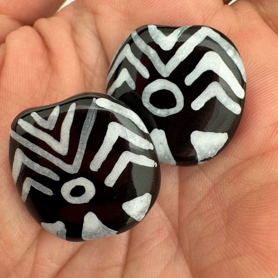 Kazuri Bead Pitapat - 21mm Lentil - Blacks & Whites