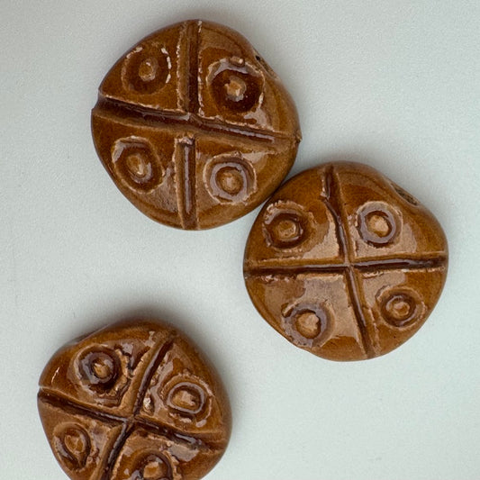 Kazuri Bead Pitapat - 21mm Lentil - Carved