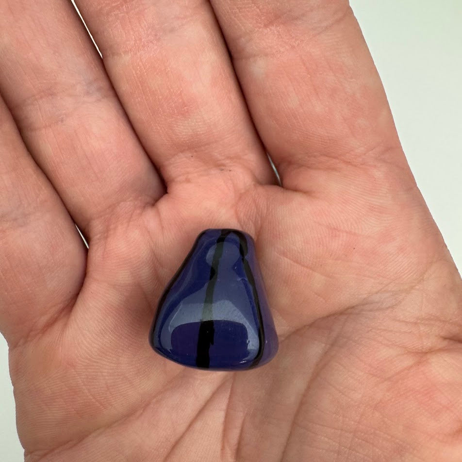Kazuri Bead Pyramid 22mm