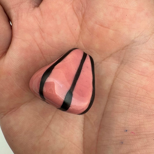 Kazuri Bead Pyramid 22mm