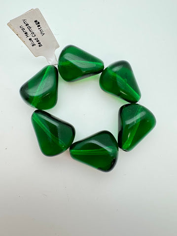 Vintage Glass 3 side Drop 25mm Emerald