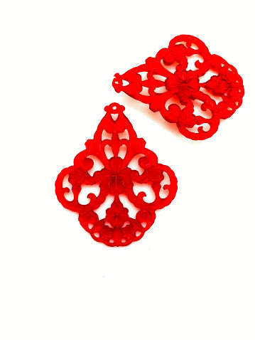 Filigree Drop 58mm - Ruby Matte