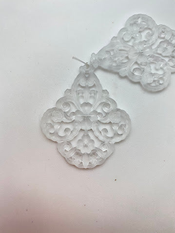 Filigree Drop 58mm Crystal Matte