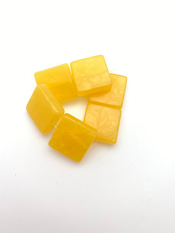 Flat Square 24mm Yellow Iridescent - FY-0051-E