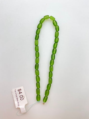 Vintage Glass 3 sided oval 7x4mm Olive matte