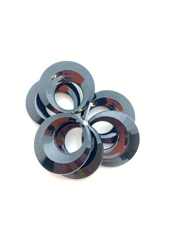 Faceted Hoop 28mm Jet