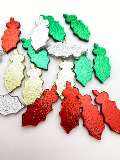 Holly Leaf Pendant 2”