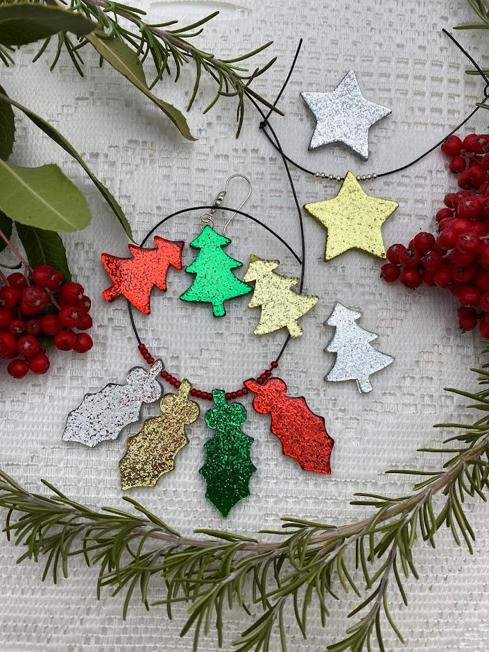 Holly Leaf Pendant 2”