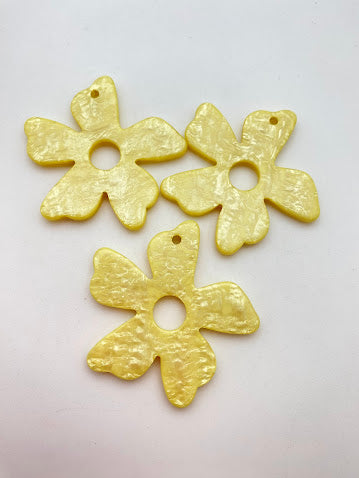 Flower Pendant 57mm Lemon Yellow
