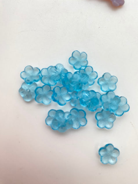 Vintage Glass Flowers cap 8mm Aqua