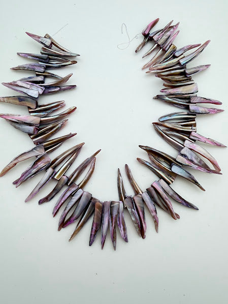 Natural Shell Dagger Strand Lavender