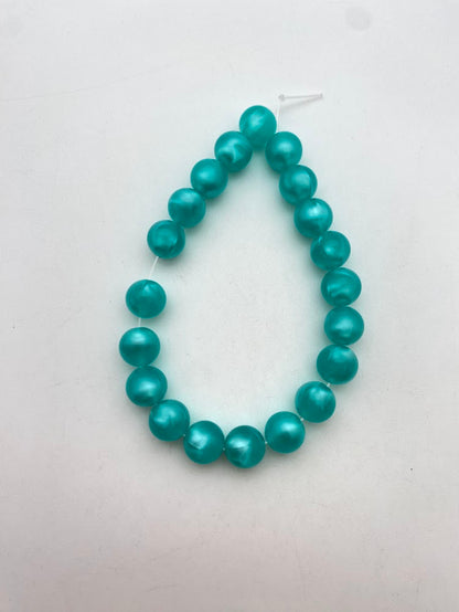 Round 10mm Ice Green Pearl